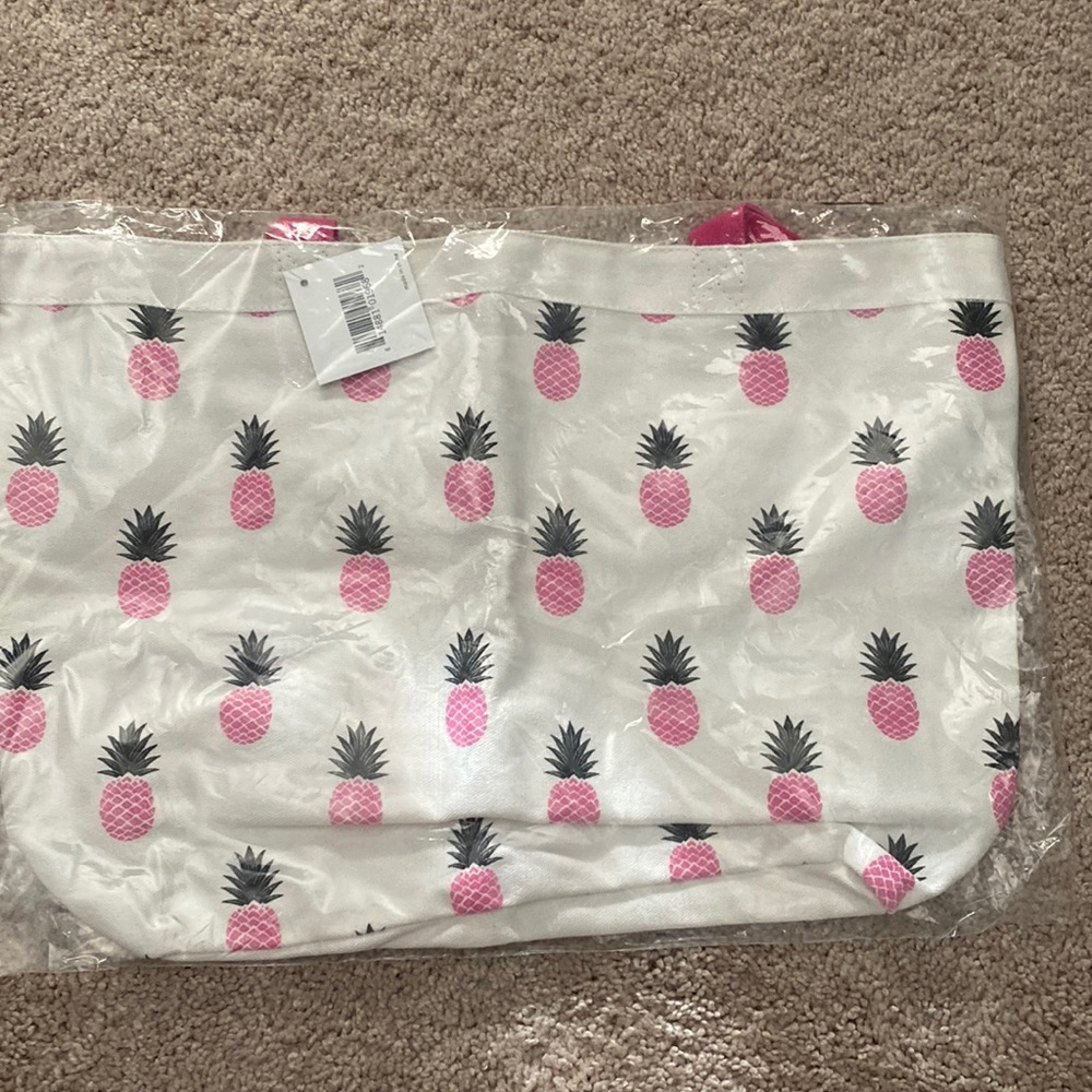 New! Macys pink pineapple tote bag